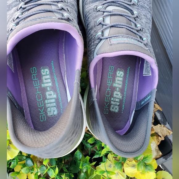 Skechers Women's Hands Free Slip-ins - Picture 6 of 7